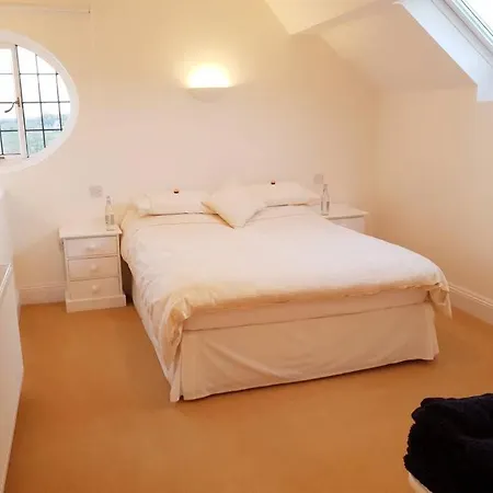 Large 2 Ensuite Bedroom Flat With Lovely Views Apartman Leeds