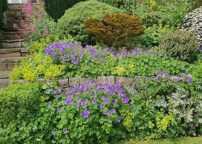 Large 2 Ensuite Bedroom Flat With Lovely Views *