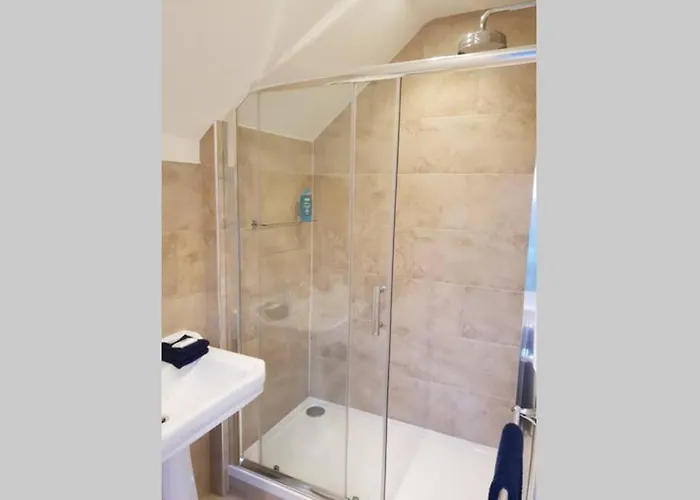 Apartment Large 2 Ensuite Bedroom Flat With Lovely Views Leeds (West Yorkshire)